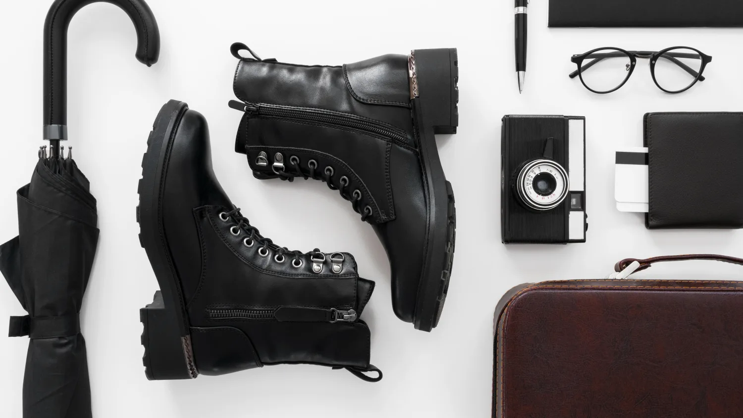 Retail & Fashion — apparel, footwear and seasonal SKUs ready for distribution.